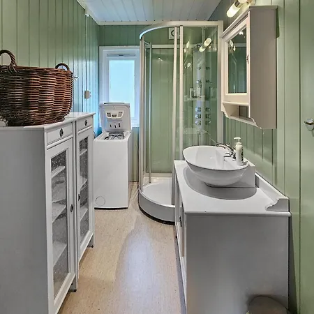 3 Bedroom Beautiful In Tjøme