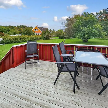 3 Bedroom Beautiful In Сasa de vacaciones *