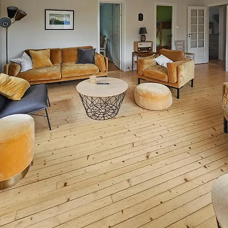 3 Bedroom Beautiful In בית נופש