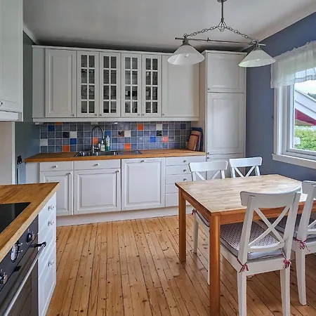 בית נופש 3 Bedroom Beautiful In